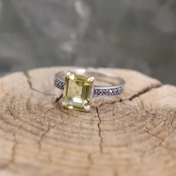 Colimaçon Bagues D'exception-Bague d'exception en argent avec quartz lemon et marcassites