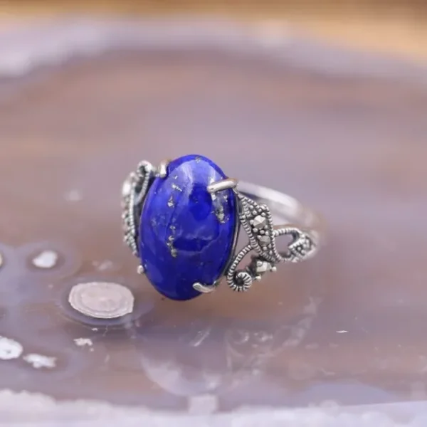 Colimaçon Bagues D'exception-Bague d'exception en argent, marcassites et Lapis Lazulli