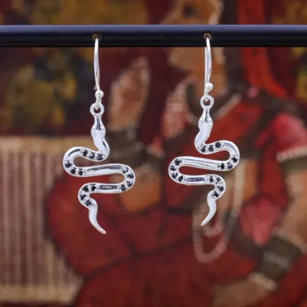 Colimaçon Boucles D'oreilles Avec Pierre-Boucles d'oreilles serpent en argent et pierre zirconium noir