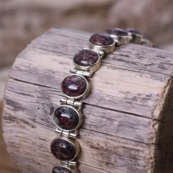 Colimaçon Bracelets En Argent Et Pierres Naturelles-Bracelet en argent et eudialyte