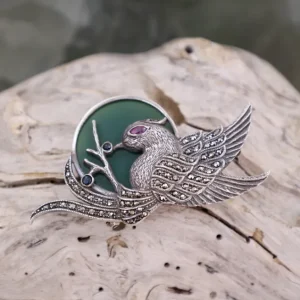 Colimaçon Broches-Broche d'exception en argent "oiseau" avec agate verte et marcassites