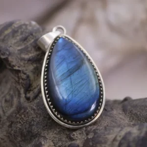 Colimaçon Pendentifs Avec Pierre-Pendentif en argent et labradorite