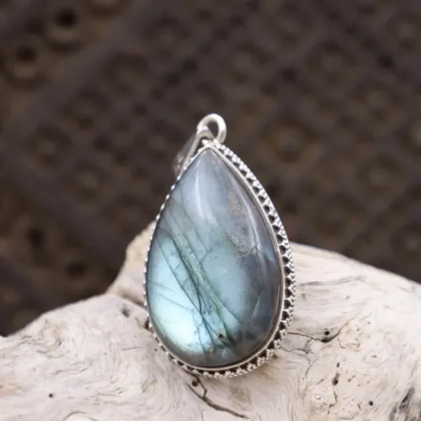 Colimaçon Pendentifs Avec Pierre-Pendentif en argent et labradorite