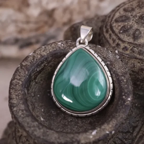 Colimaçon Pendentifs Avec Pierre-Pendentif en argent et malachite